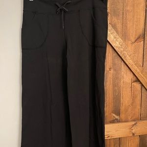 Wide leg Lulu pants